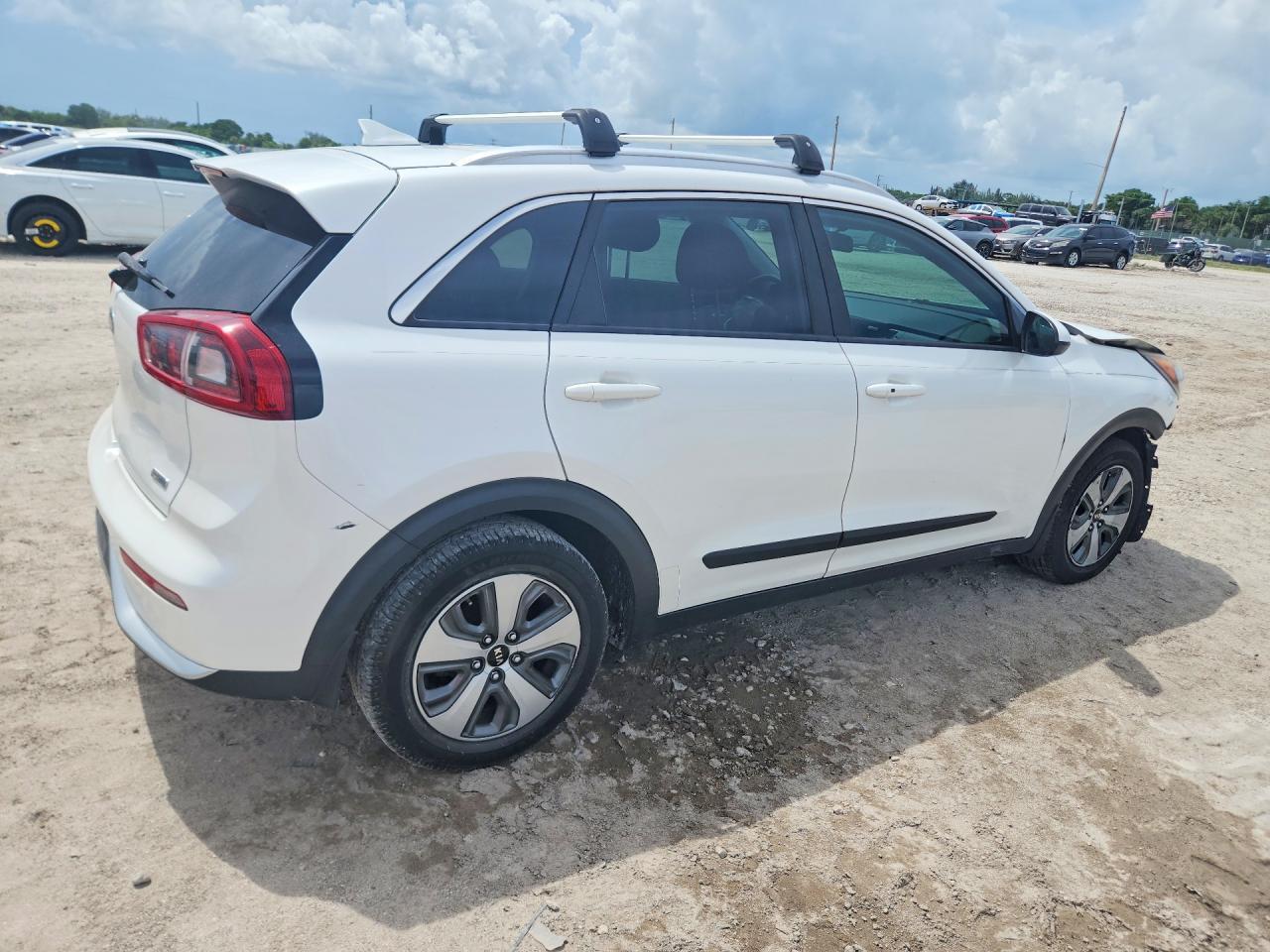 2018 Kia Niro Lx - Фото 3