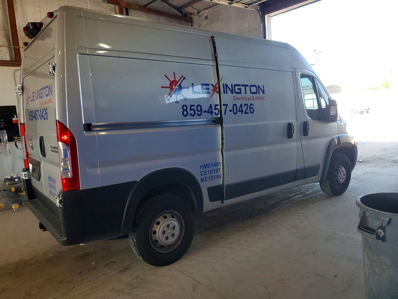 2023 Ram Promaster 1500 Delivery Van - Фото 3