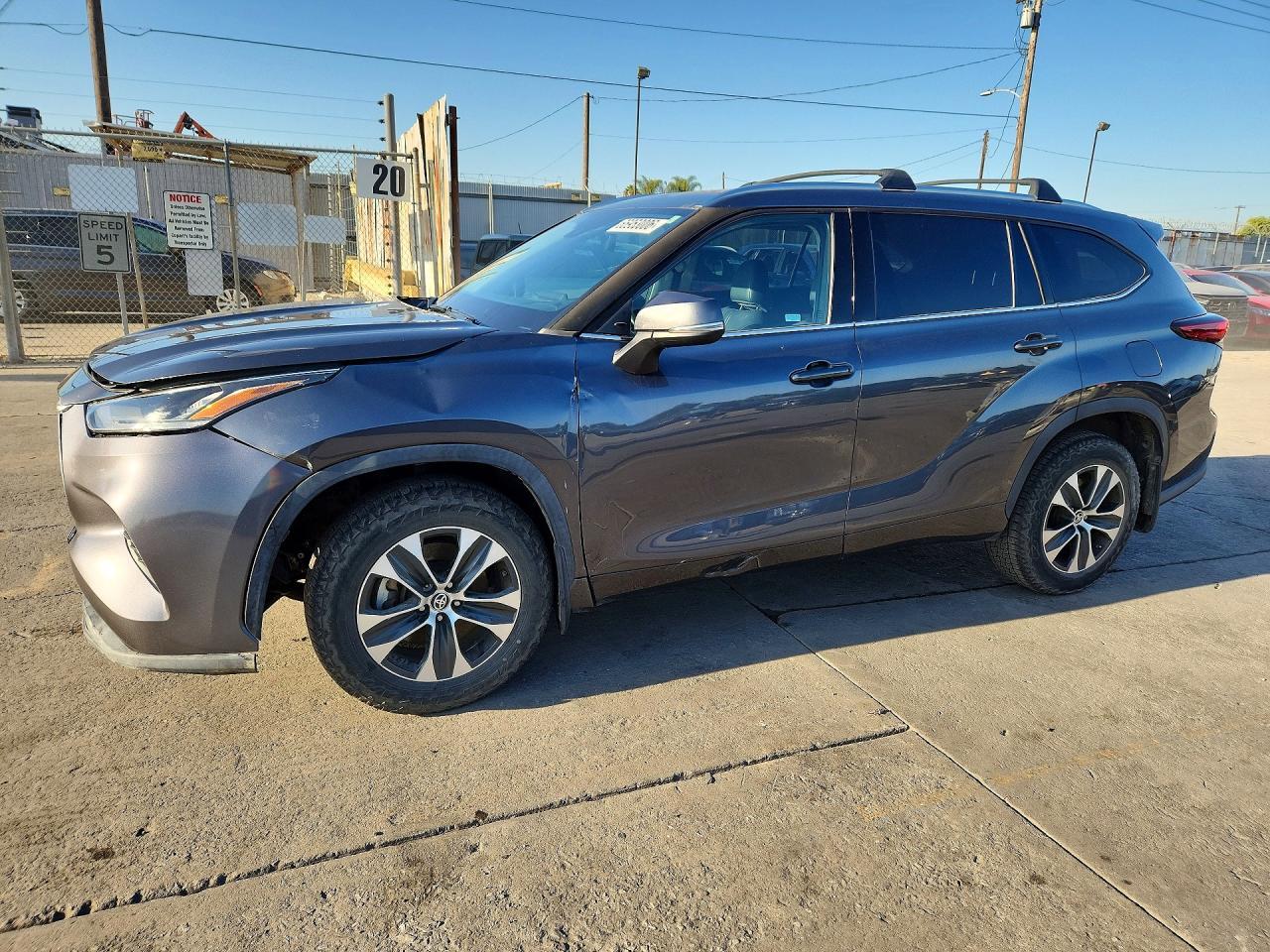 2020 Toyota Highlander Xle