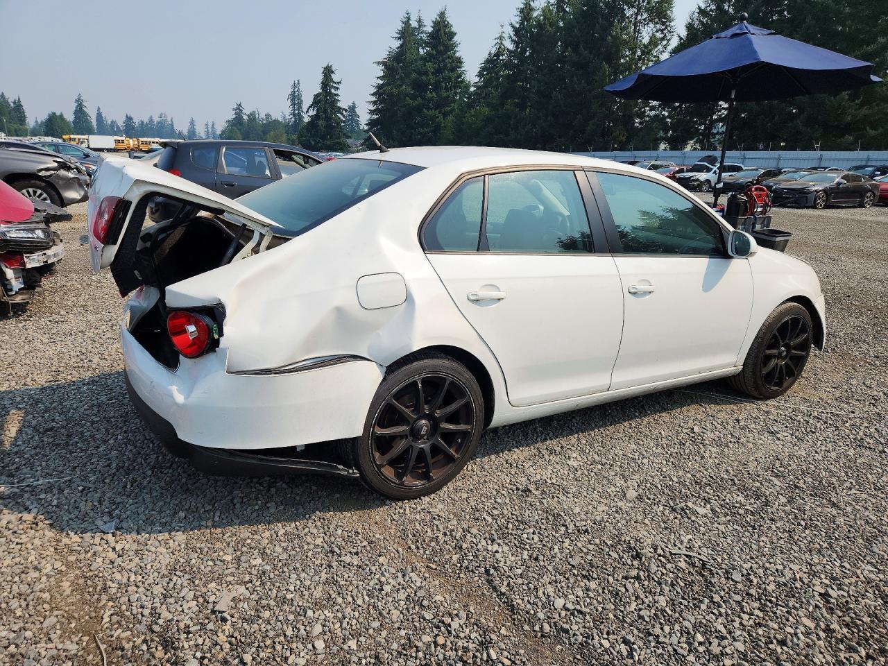 2009 Volkswagen Jetta S - Фото 3