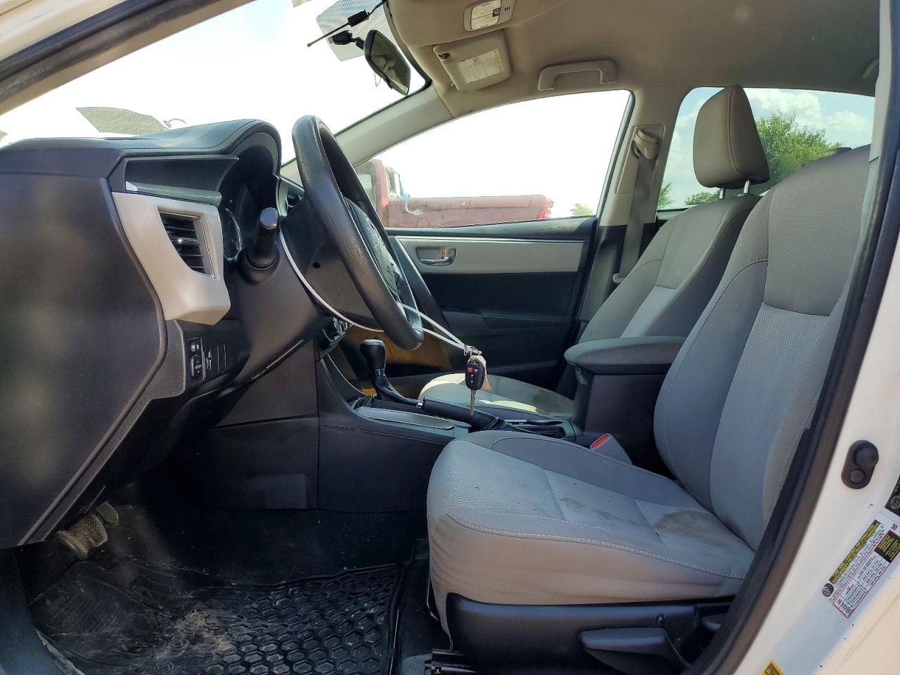 2015 Toyota Corolla L - Фото 7