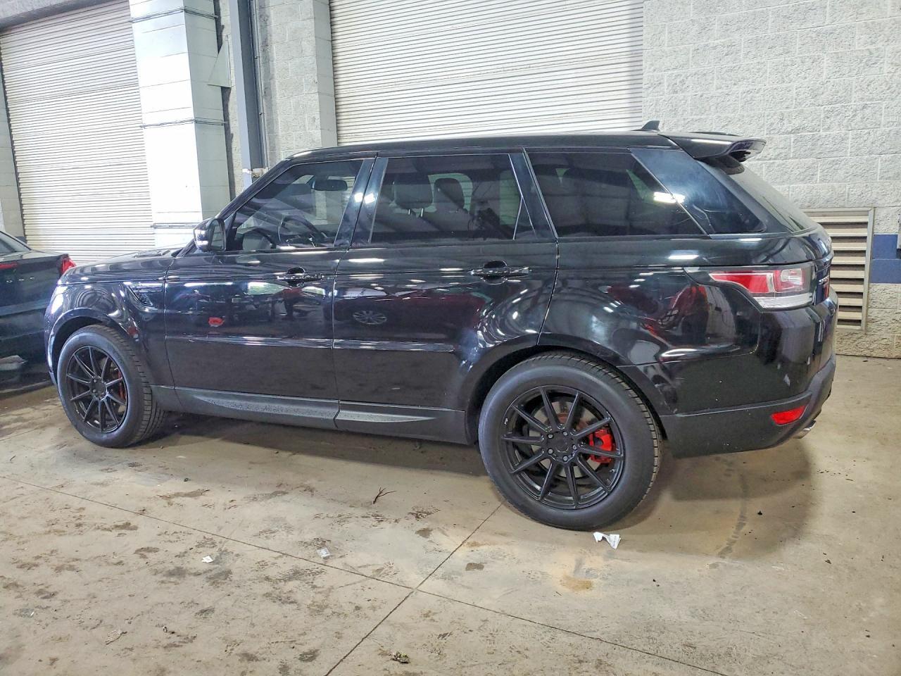 2015 Land Rover Range Rover Sport Hse - Image 2