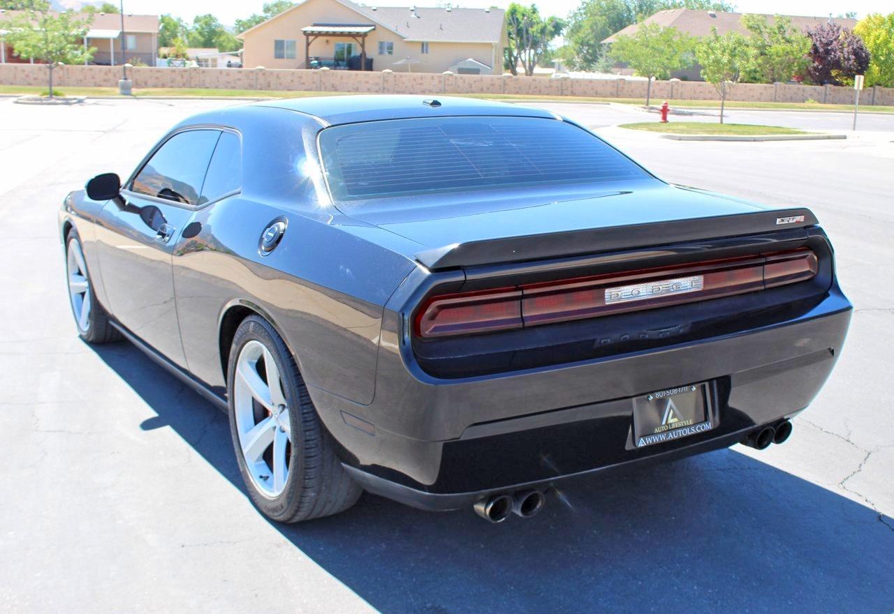 2008 Dodge Challenger Srt-8 - Image 4