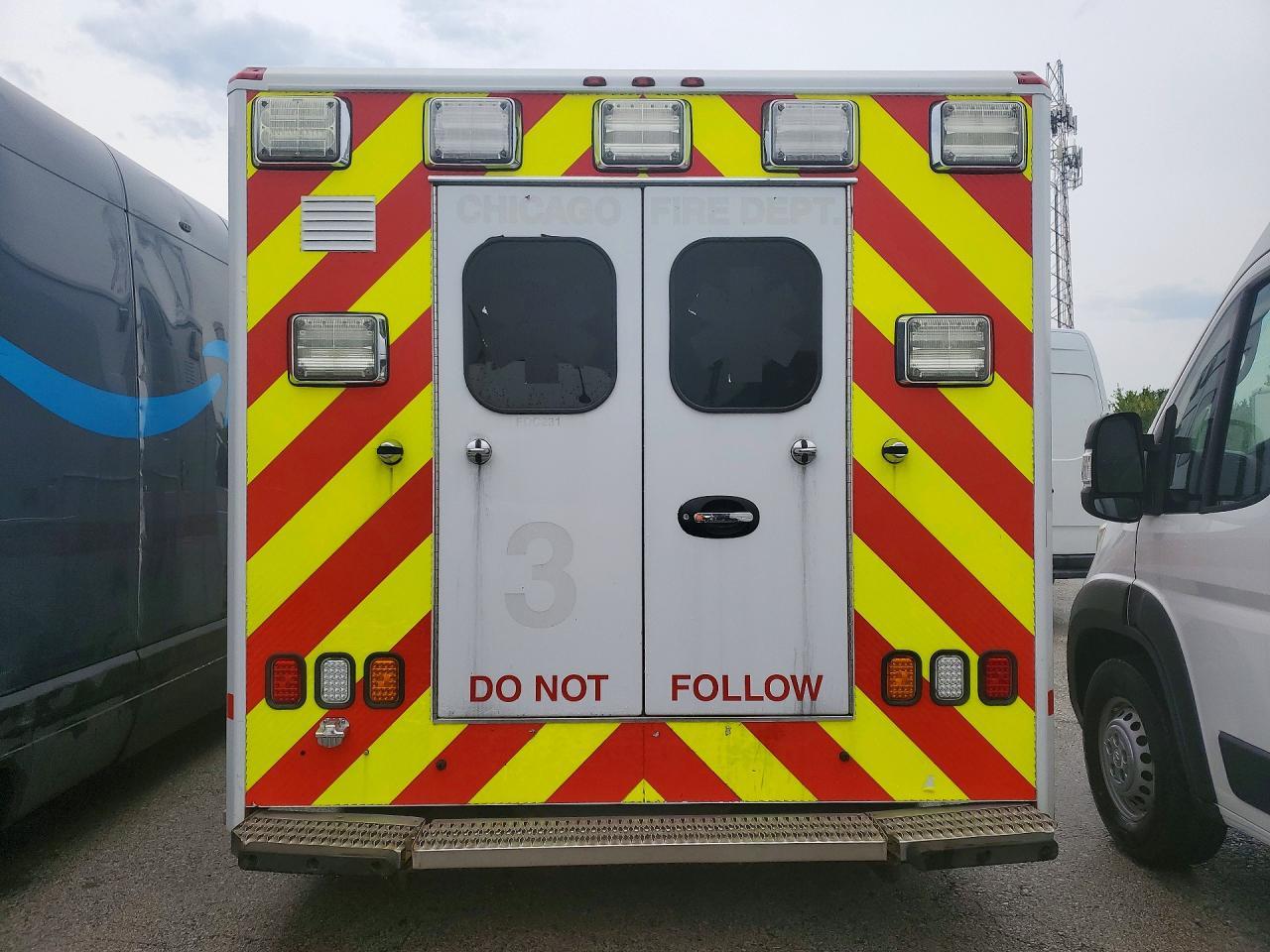 2017 Ford Econoline E450 Sd Ambulance - Image 6