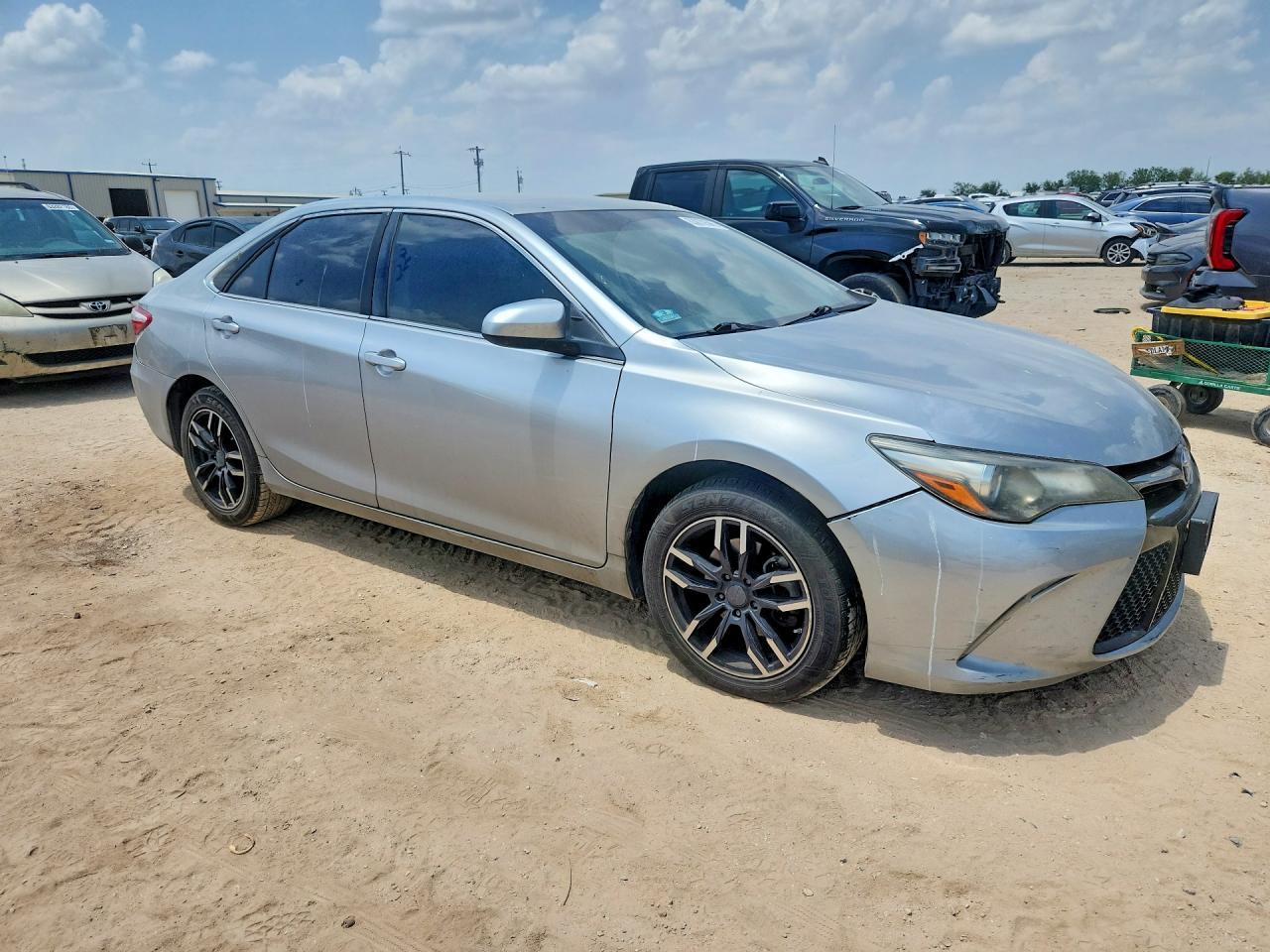 2017 Toyota Camry Se - Фото 4