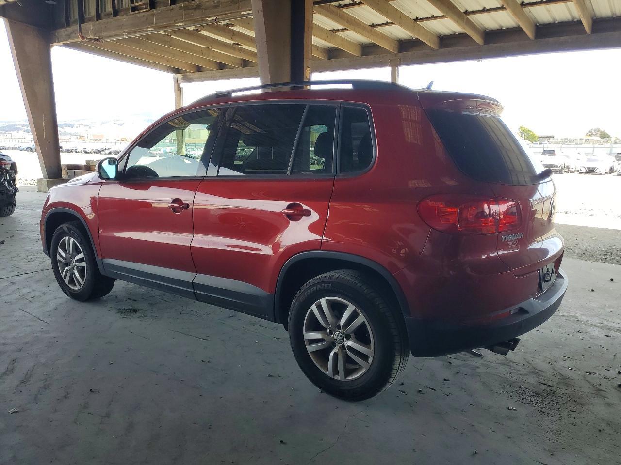 2016 Volkswagen Tiguan S - Image 2