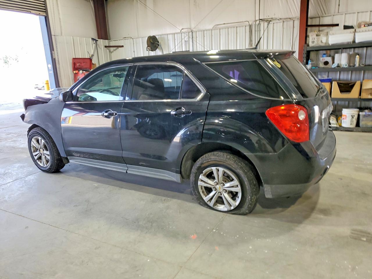 2011 Chevrolet Equinox Ls - Image 2