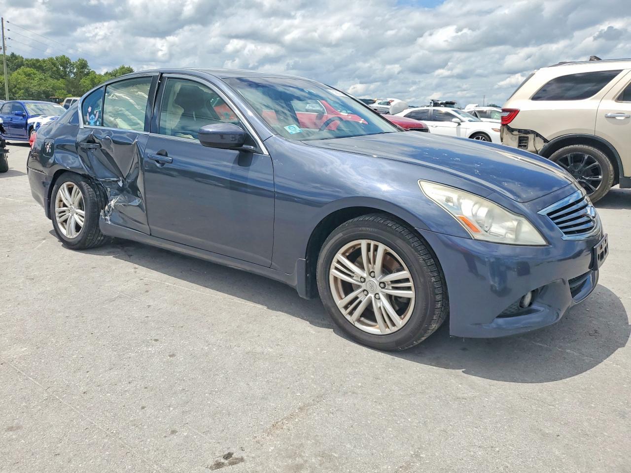 2011 Infi G - Фото 4