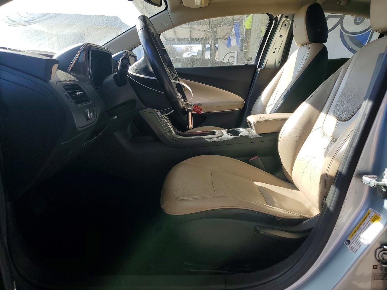 2012 Chevrolet Volt - Image 7