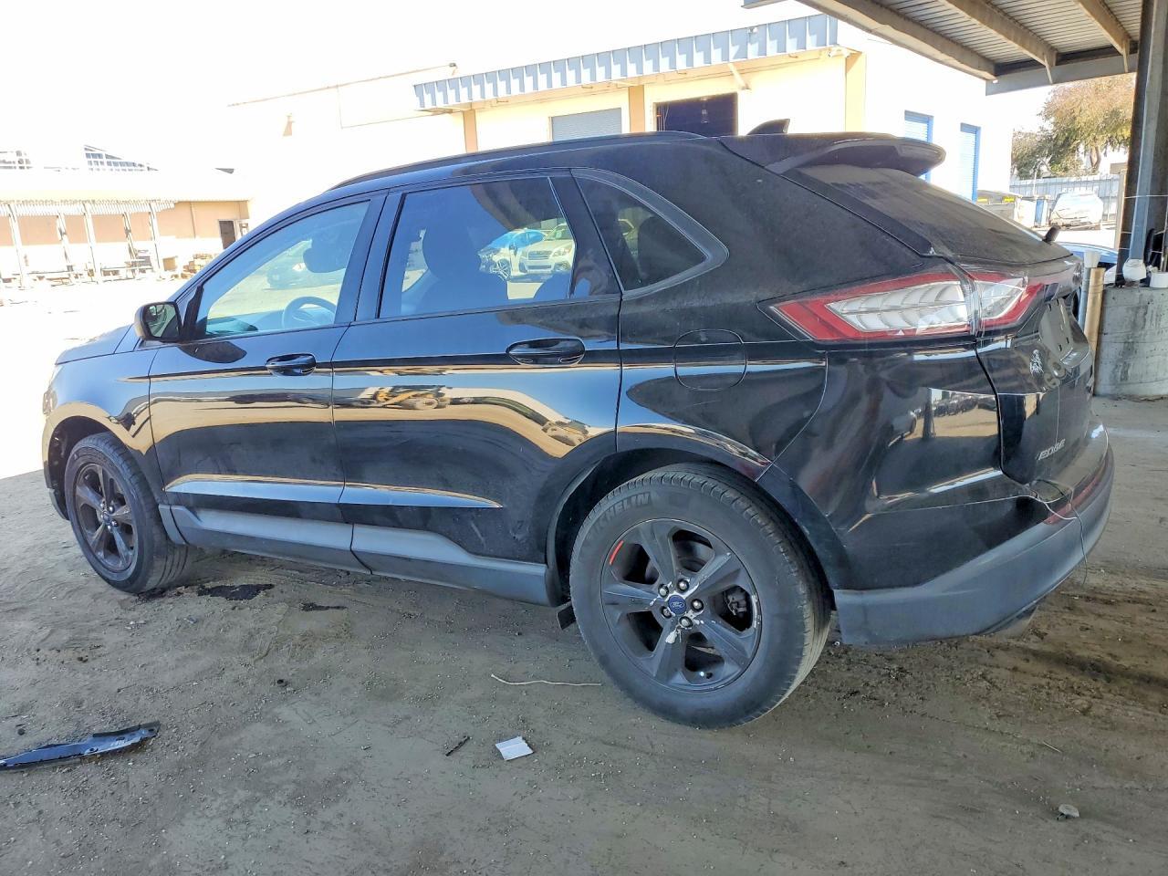 2016 Ford Edge Se - Фото 2