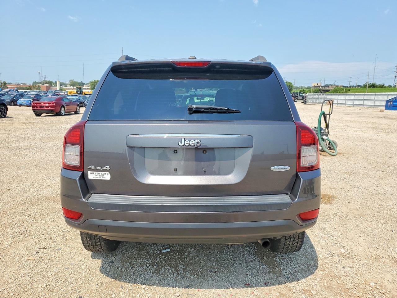 2017 Jeep Compass Latitude - Image 6
