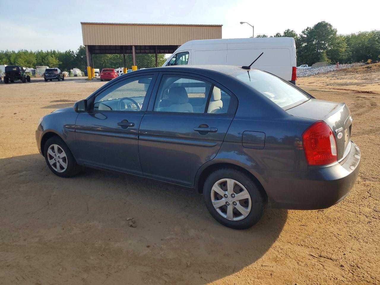 2010 Hyundai Accent Gls - Фото 2