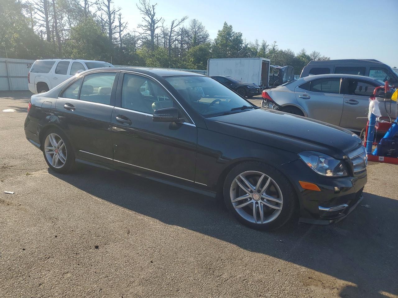 2013 Mercedes-Benz C 300 4Matic - Image 4