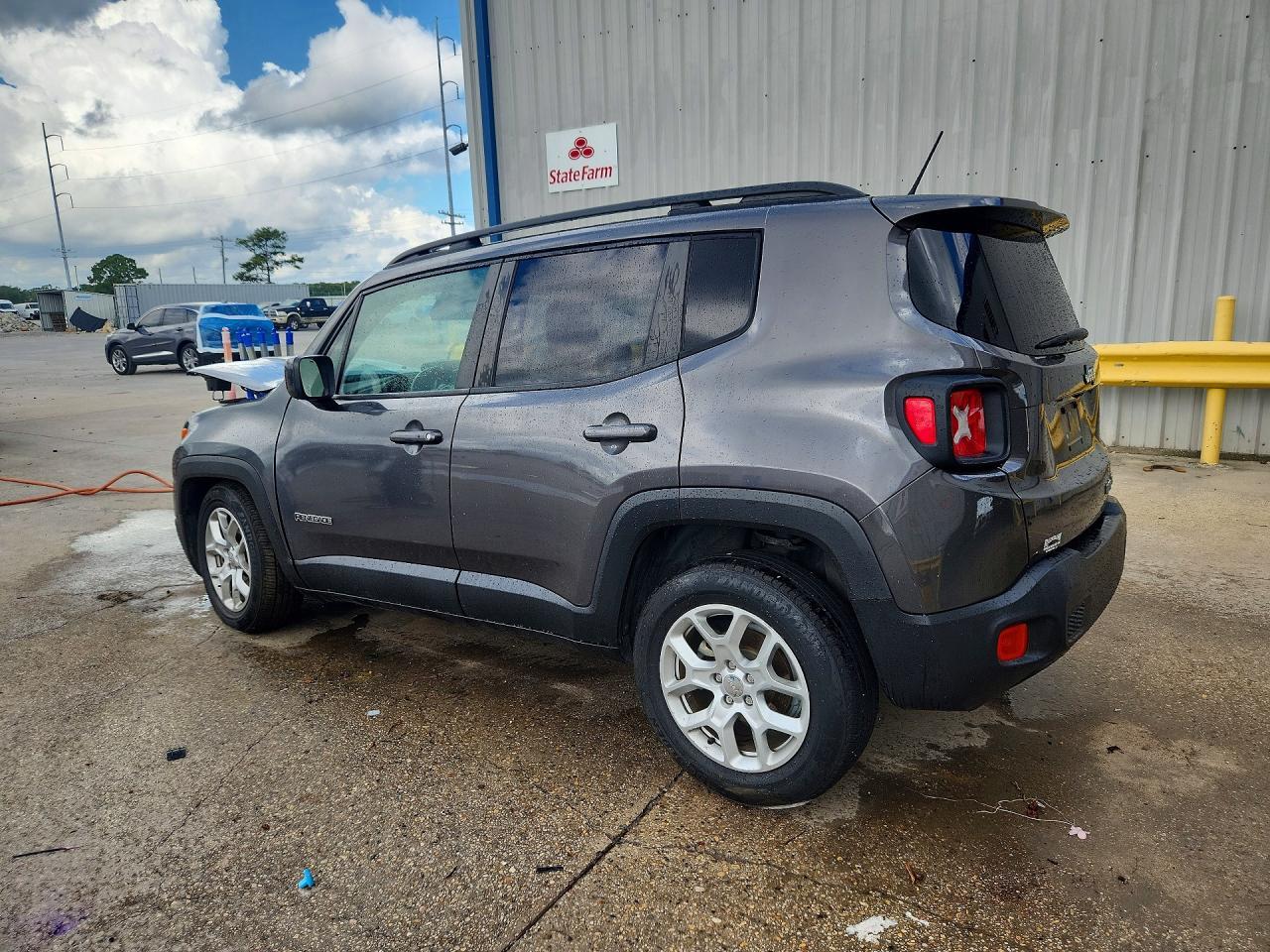 2017 Jeep Renegade Latitude - Фото 2
