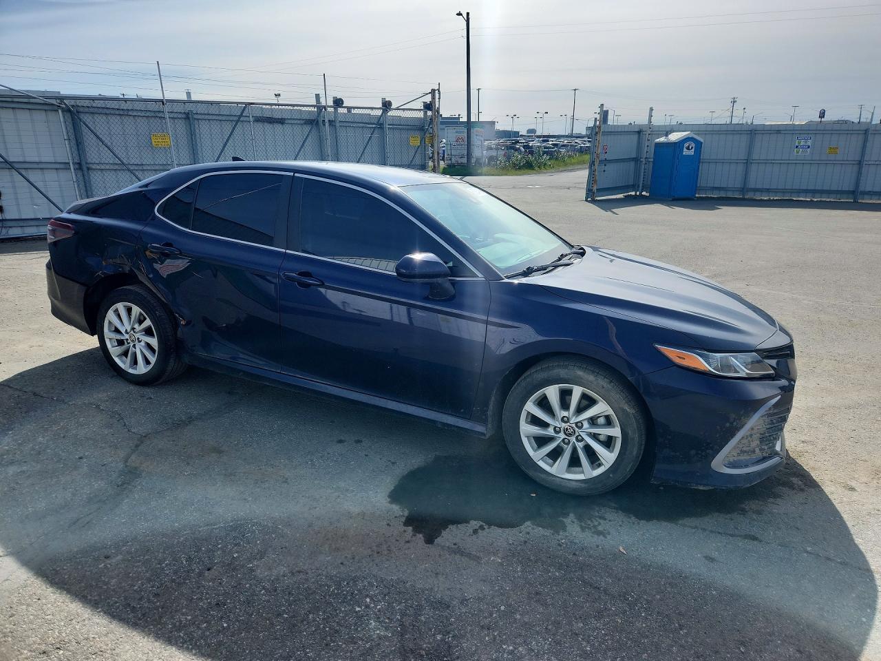 2022 Toyota Camry Le - Фото 4