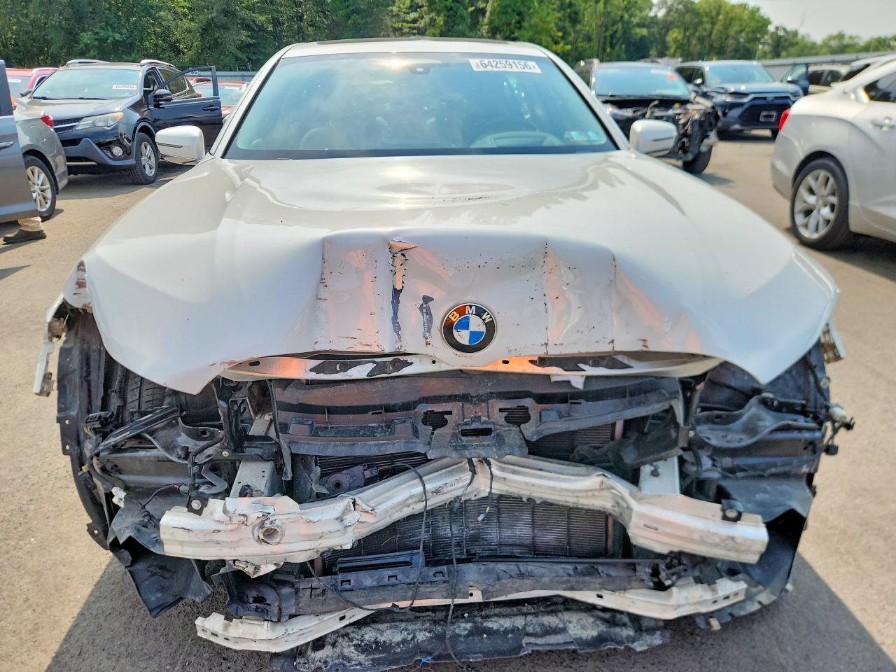 2021 BMW 750 Xi - Image 5