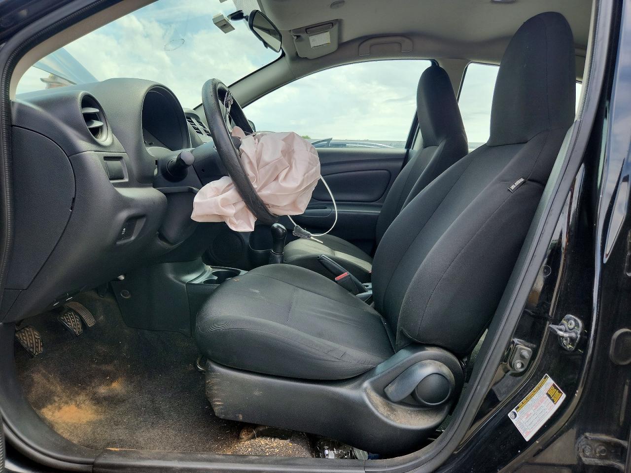2015 Nissan Versa 1.6 S - Фото 7