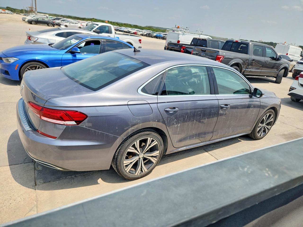 2022 Volkswagen Passat Se - Image 3