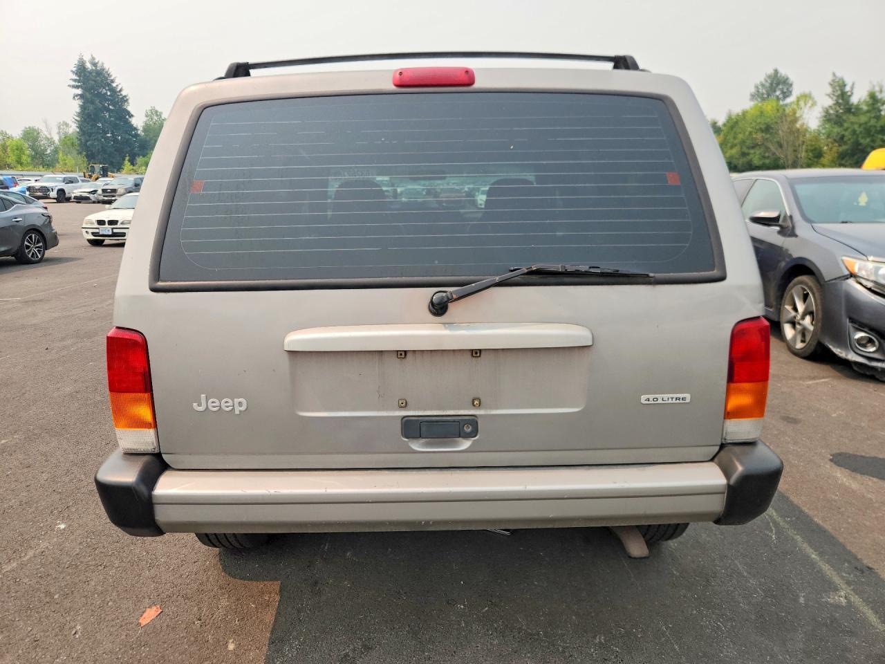 2000 Jeep Cherokee Sport - Image 6