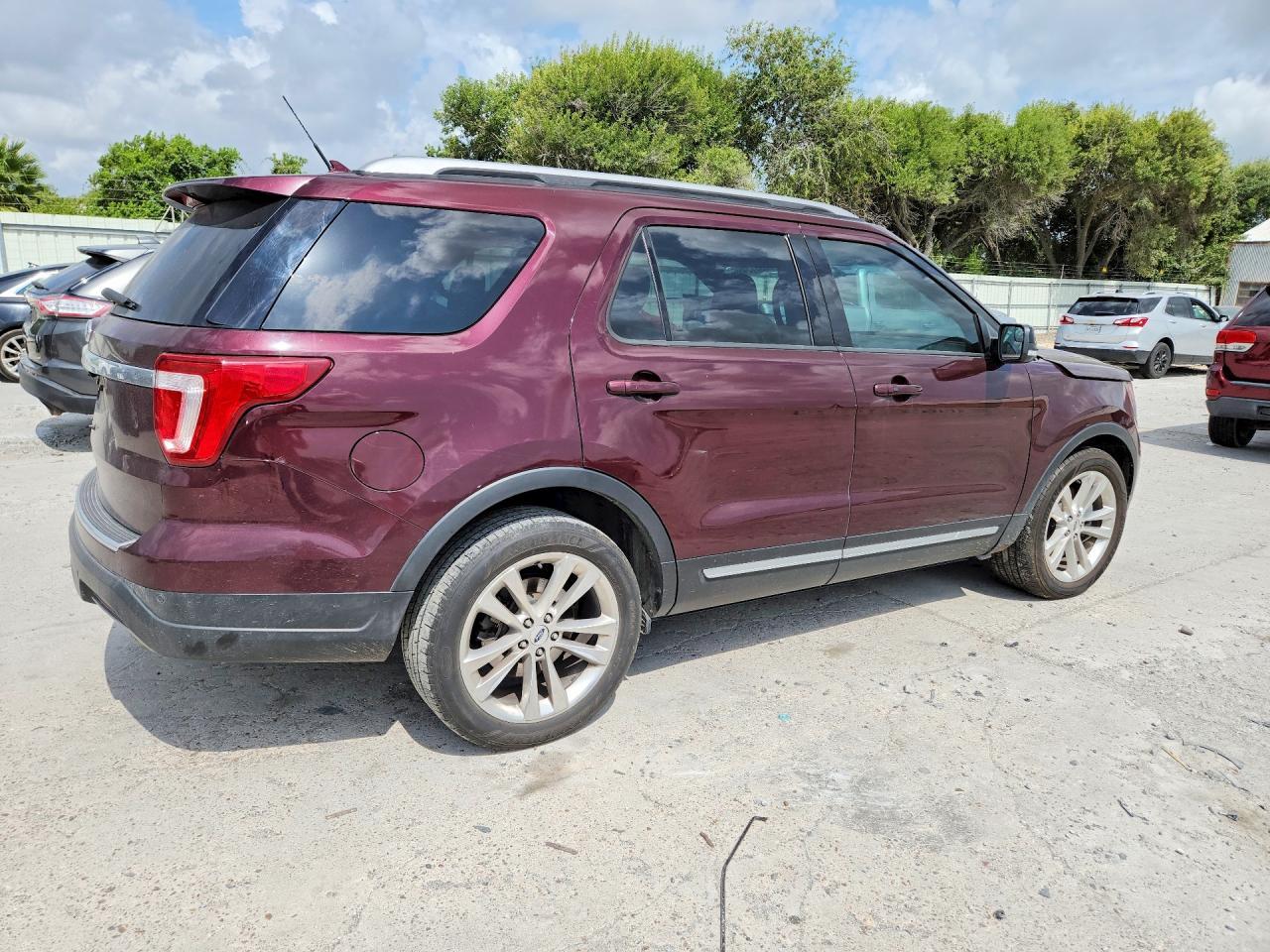 2018 Ford Explorer Xlt - Фото 3