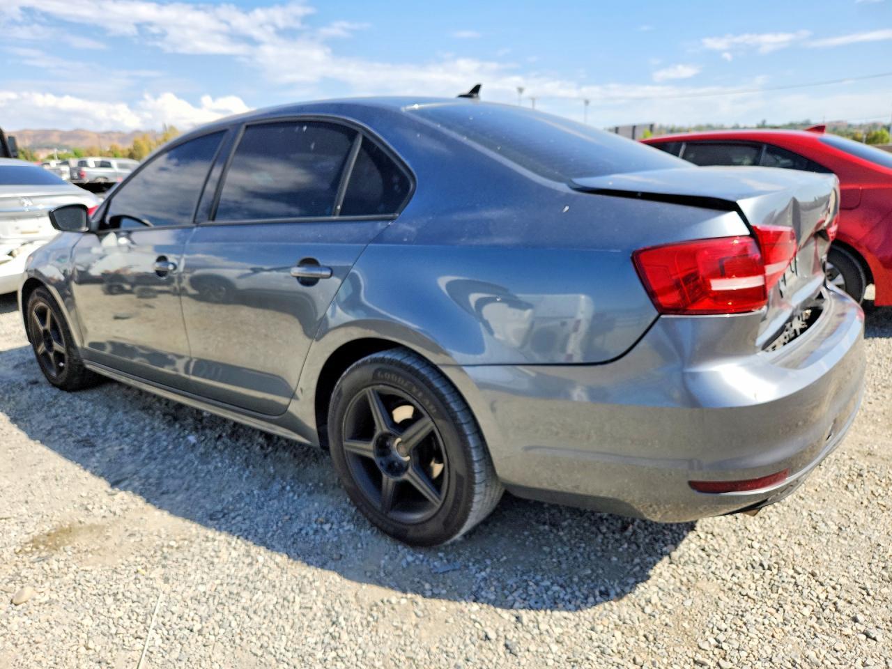 2015 Volkswagen Jetta Tdi - Image 2