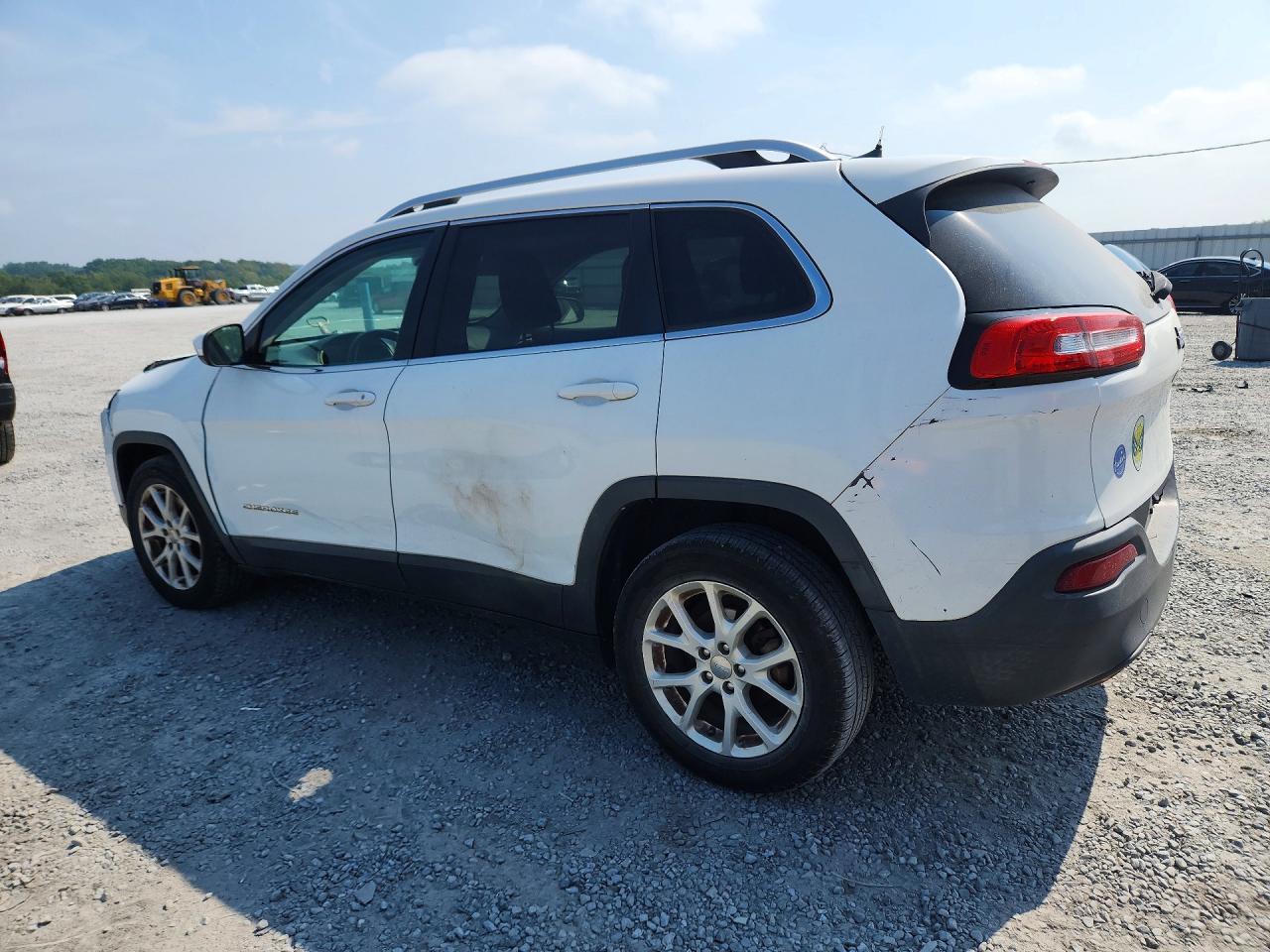 2016 Jeep Cherokee Latitude - Фото 2