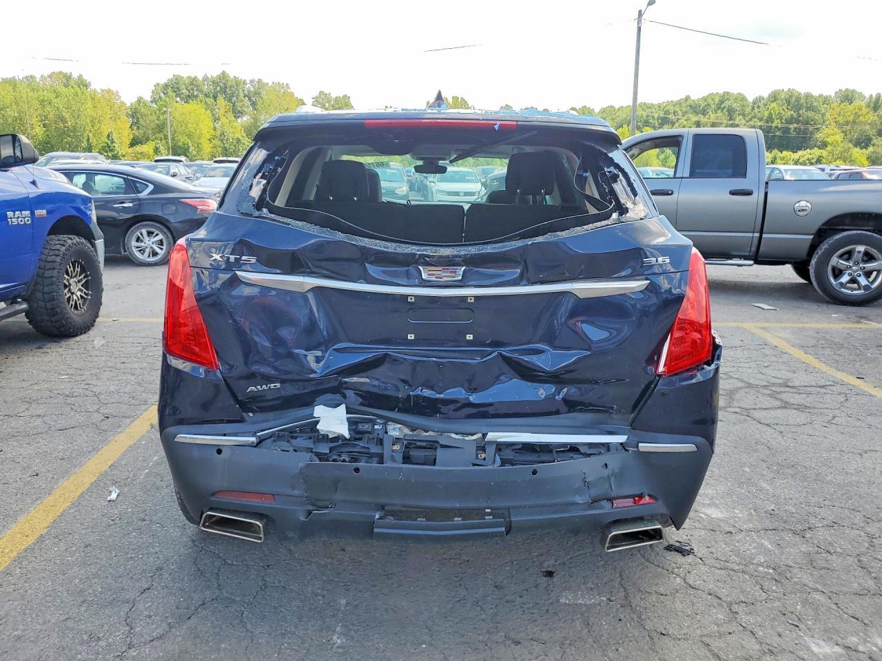 2017 Cadillac Xt5 Luxury - Фото 6