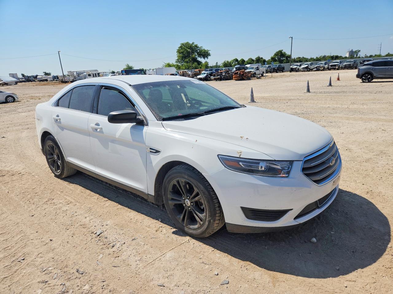 2018 Ford Taurus Se - Фото 4