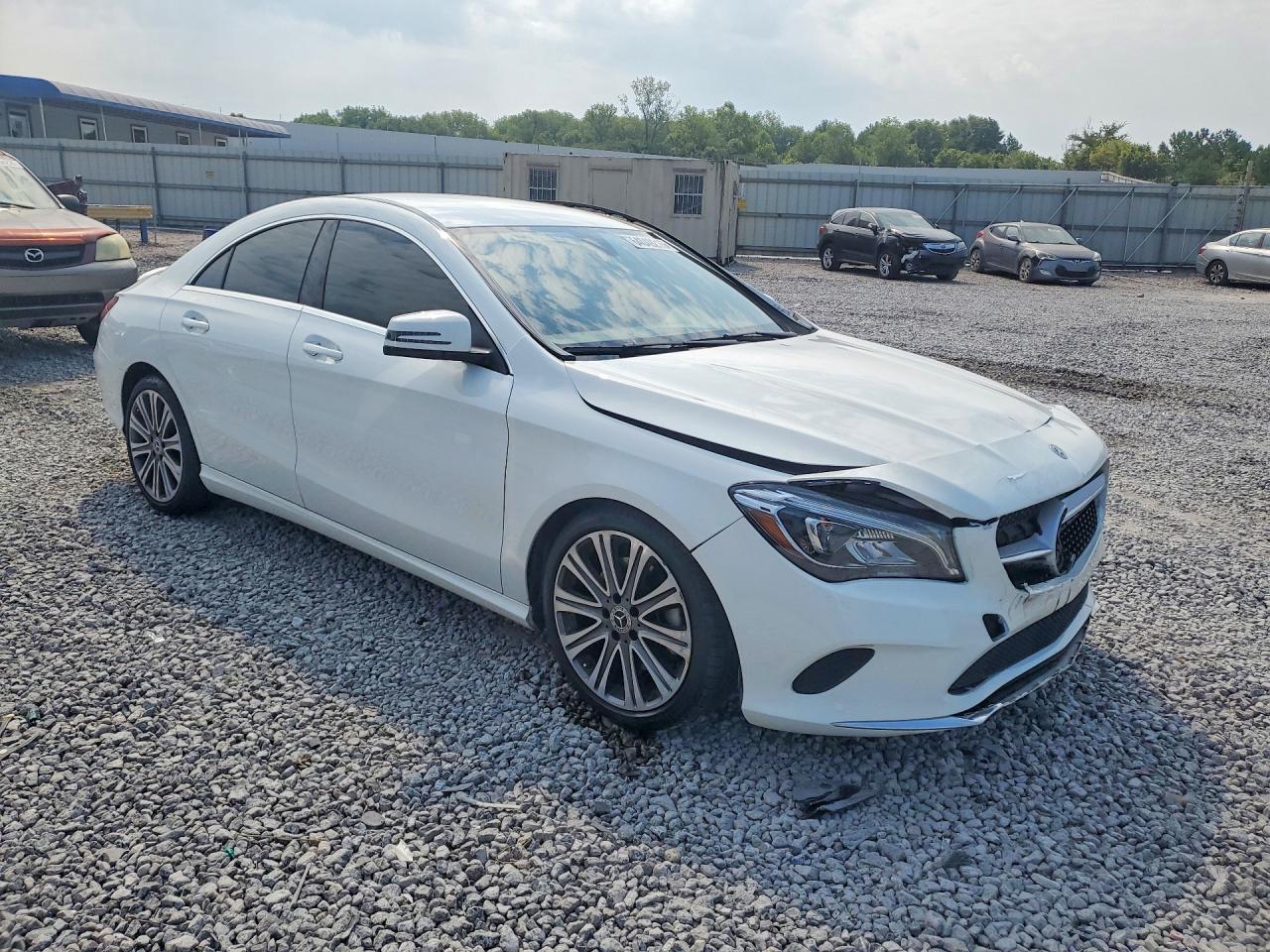 2019 Mercedes-Benz Cla 250 4Matic - Фото 4
