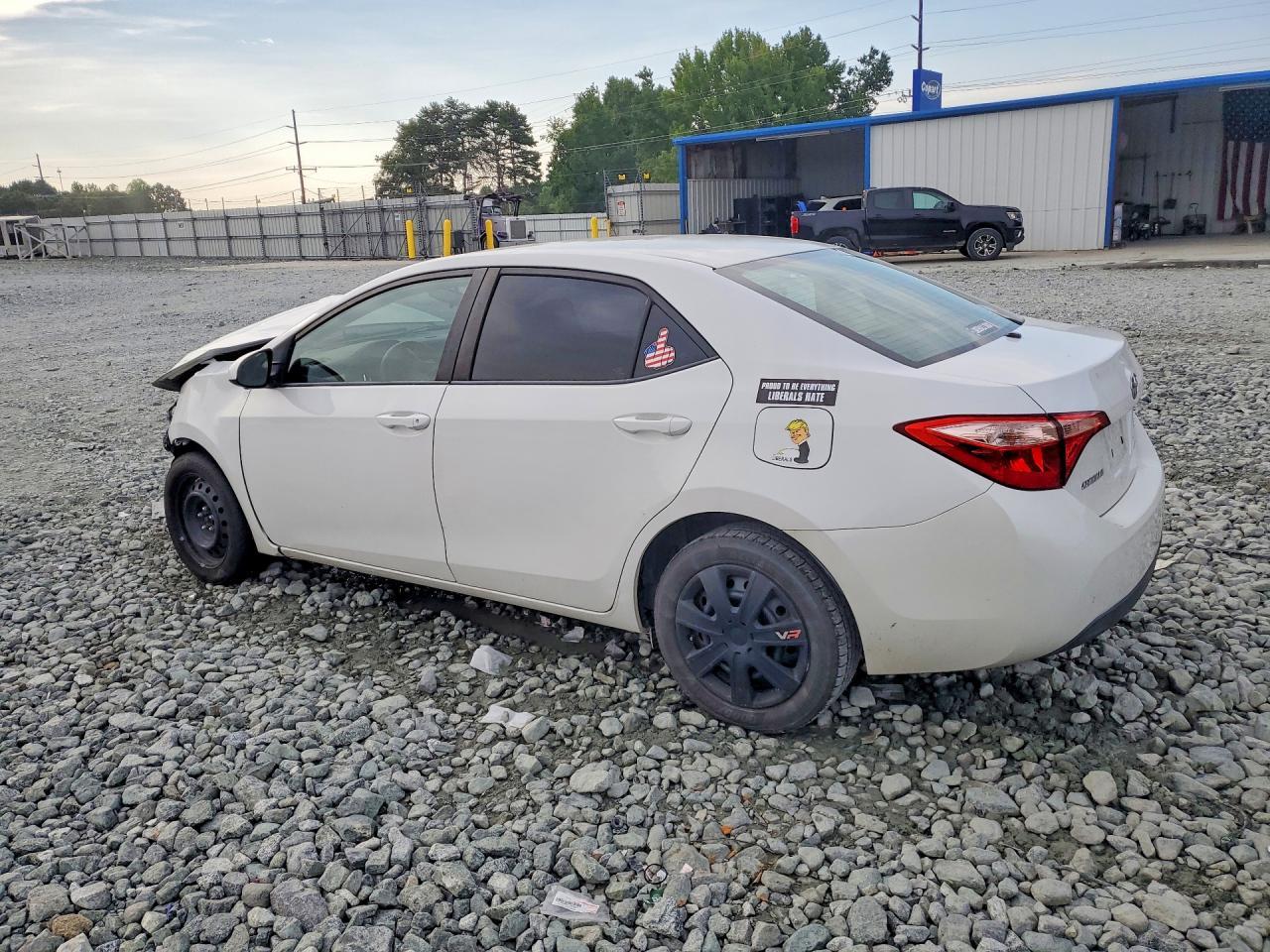 2017 Toyota Corolla Le - Image 2