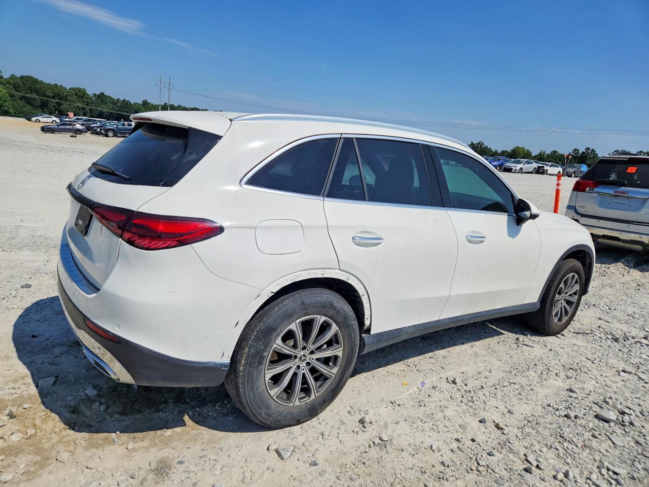 2025 Mercedes-Benz Glc 300 - Фото 3