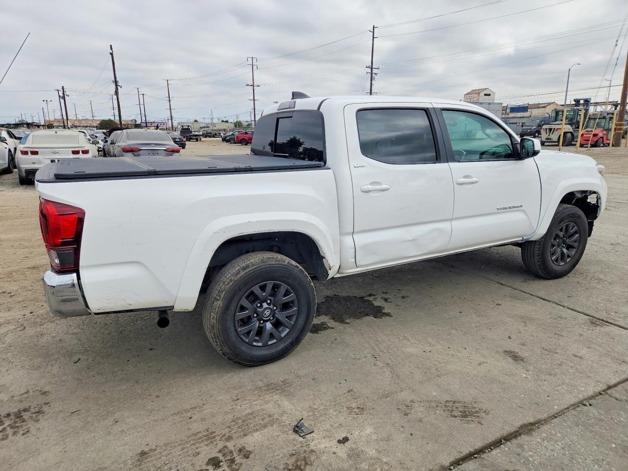 2023 Toyota Tacoma Sr5 V6 - Image 3