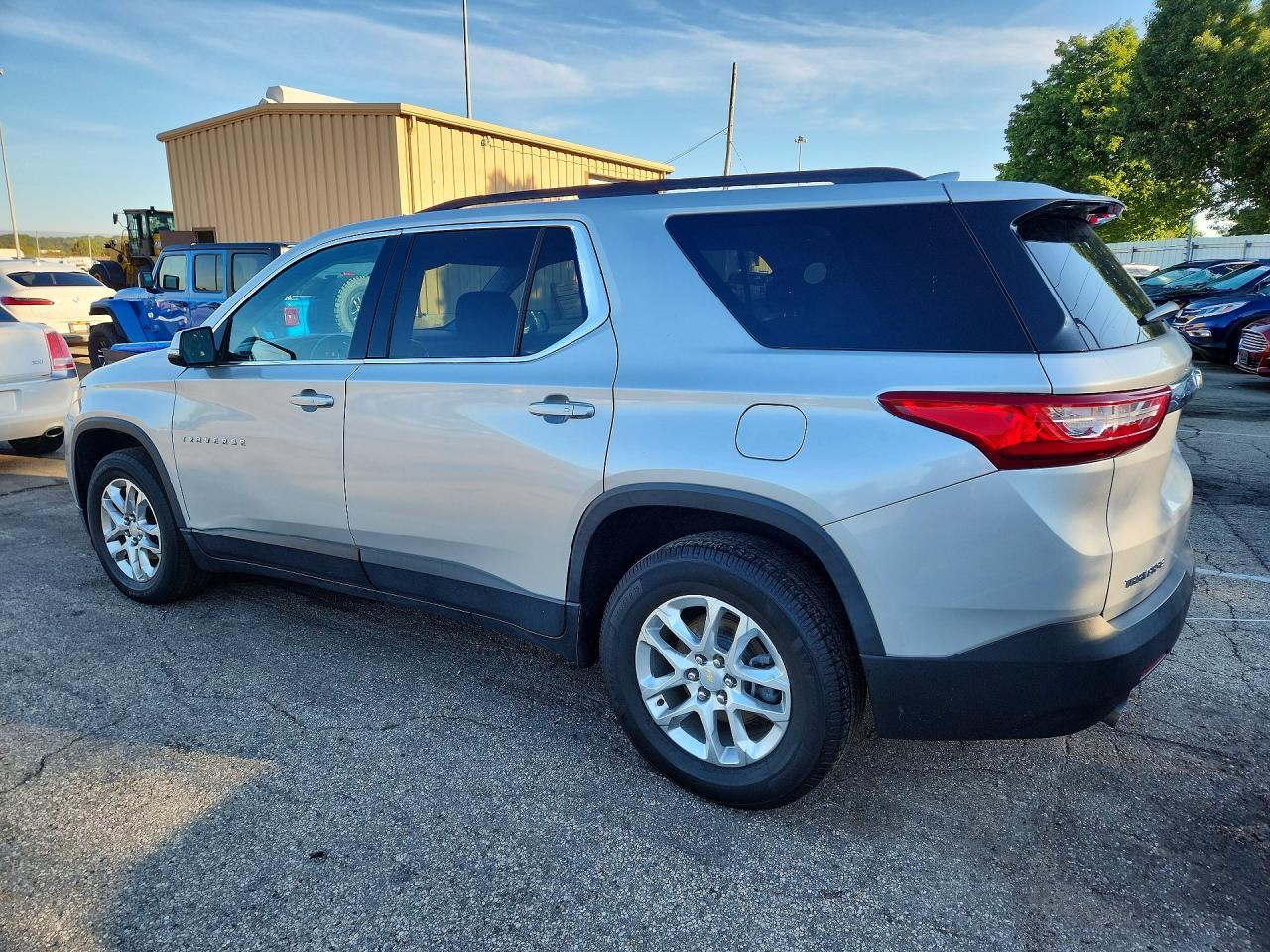 2019 Chevrolet Traverse Lt - Image 2