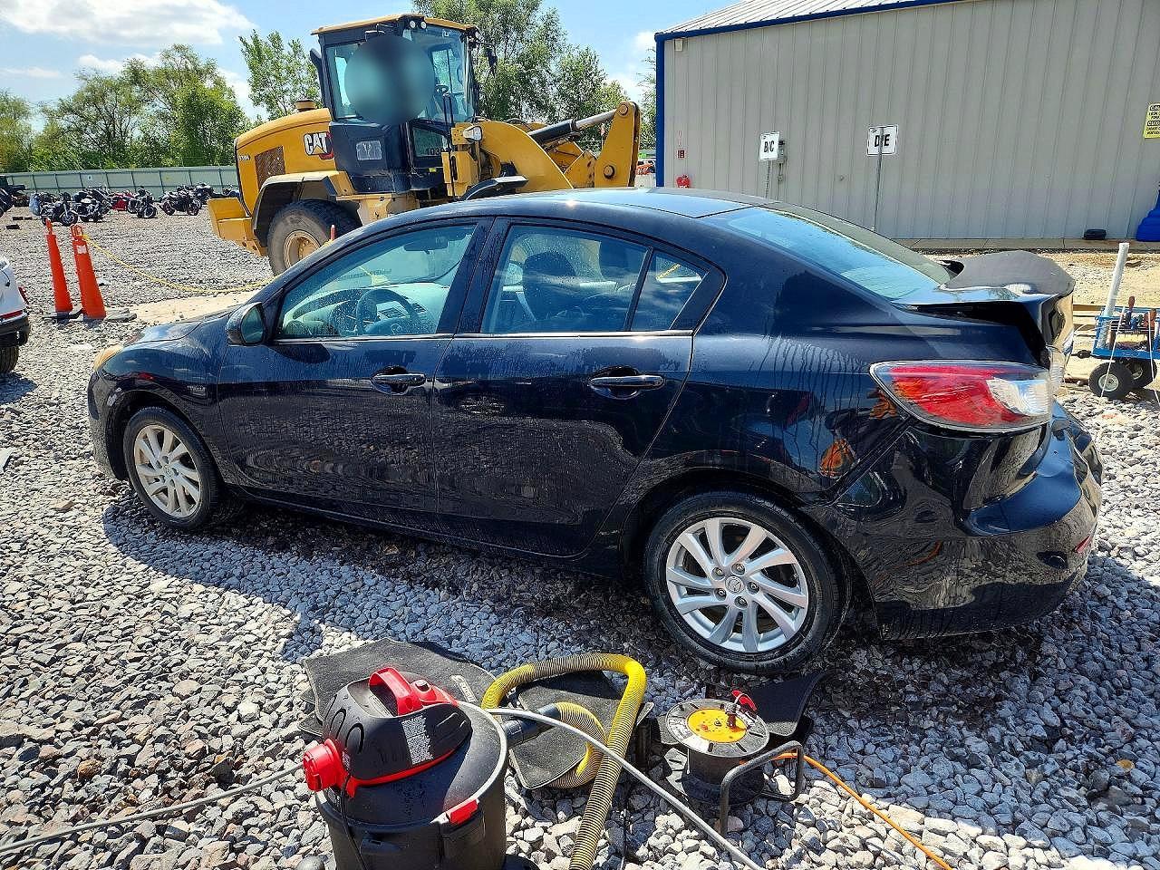 2012 Mazda 3 I - Image 2