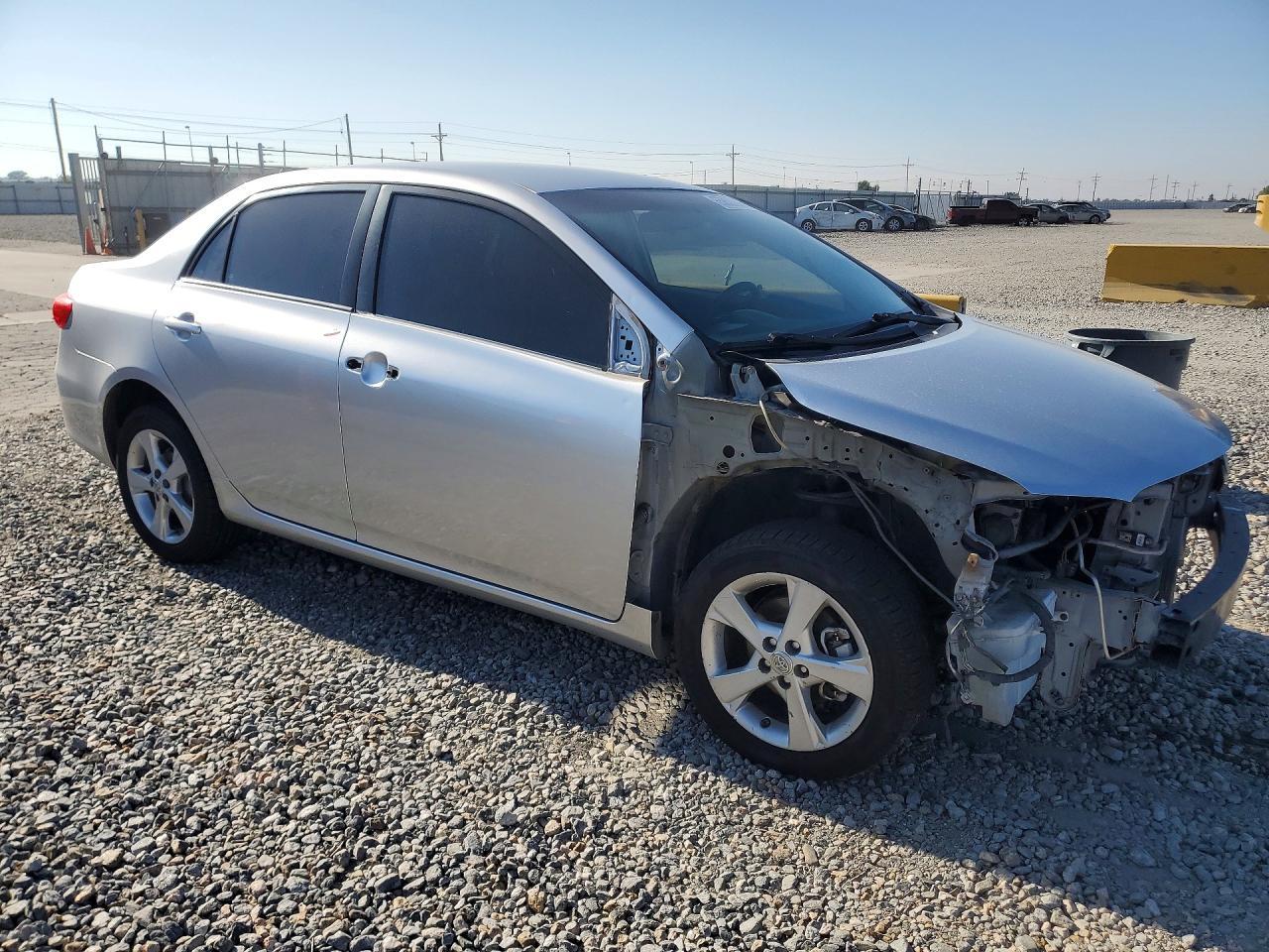 2011 Toyota Corolla Le - Фото 4