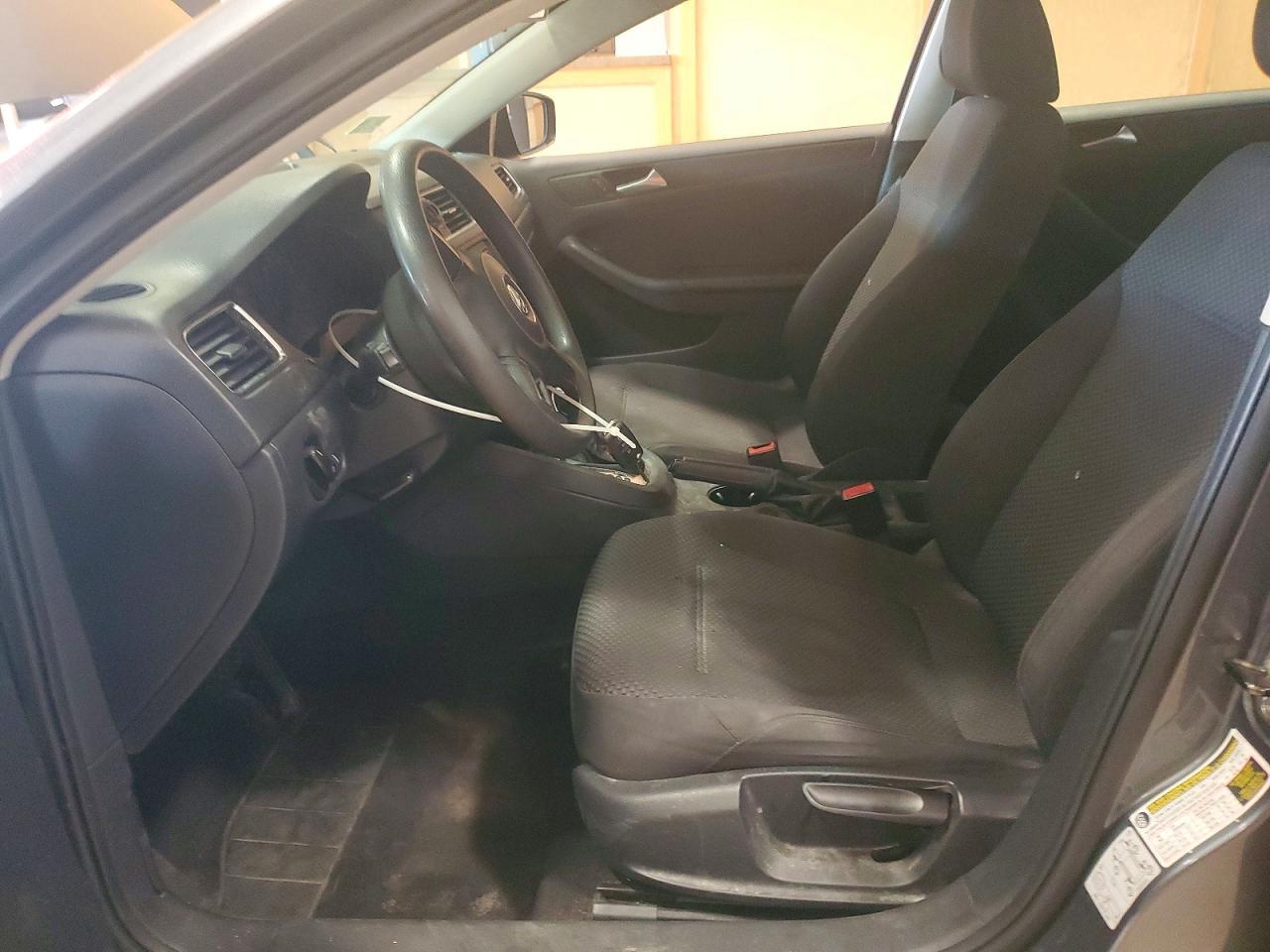 2013 Volkswagen Jetta Base - Image 7