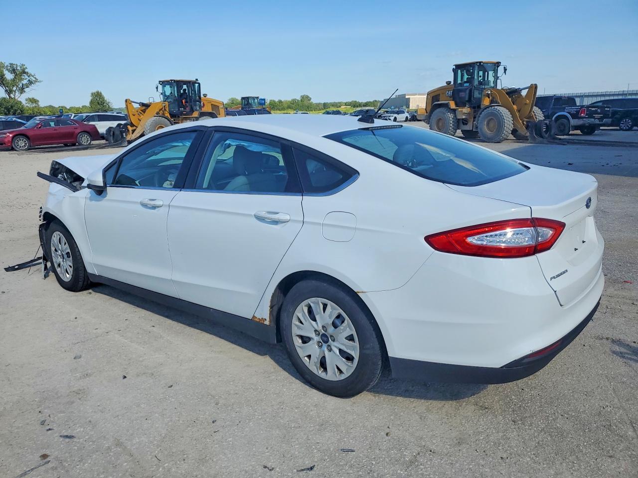 2013 Ford Fusion S - Фото 2