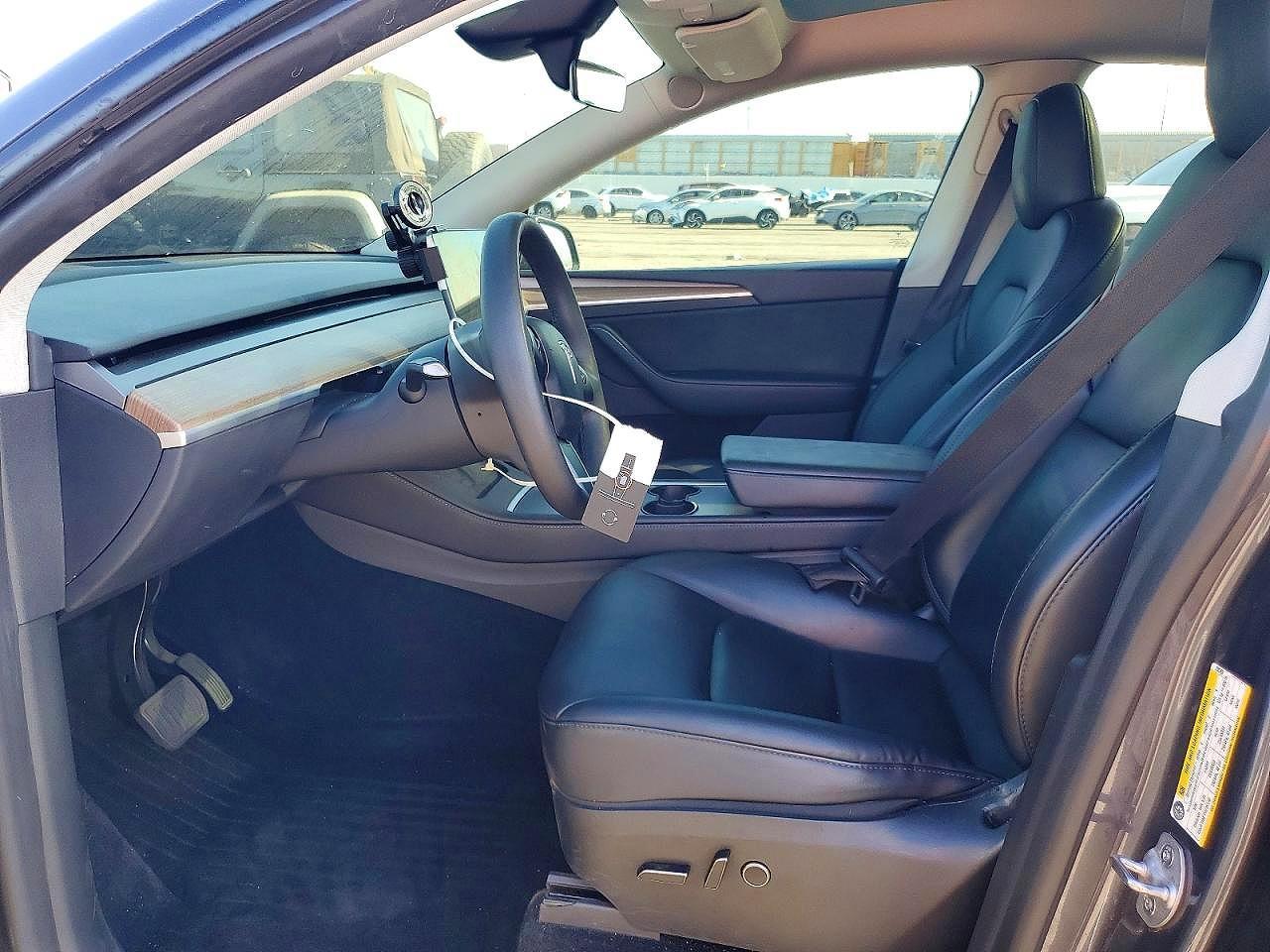 2023 Tesla Model Y - Image 7