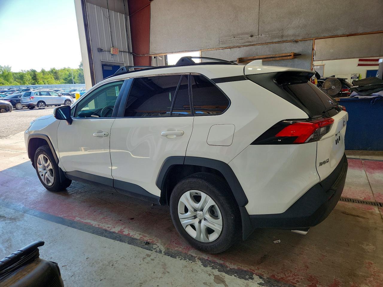 2021 Toyota Rav4 Xle - Фото 2