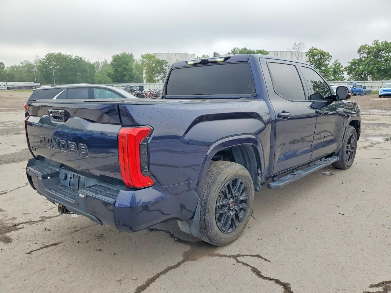 2024 Toyota Tundra Crewmax - Фото 3