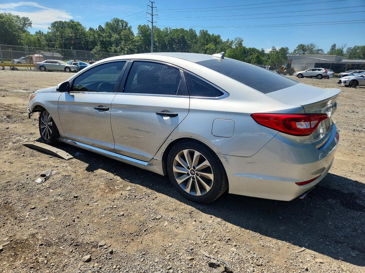2015 Hyundai Sonata Sport - Image 2