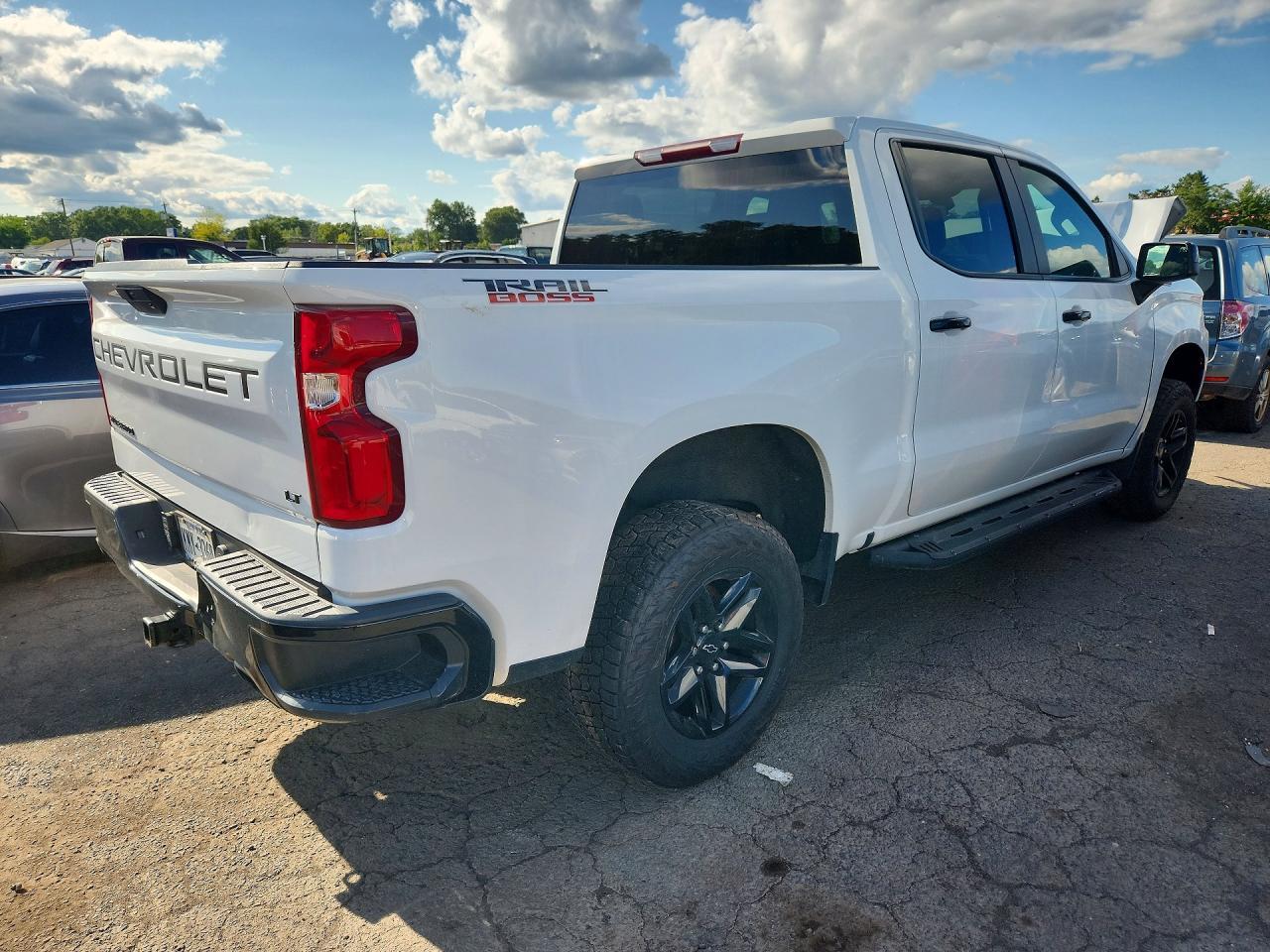2021 Chevrolet Silverado K1500 Lt Trail Boss - Фото 3