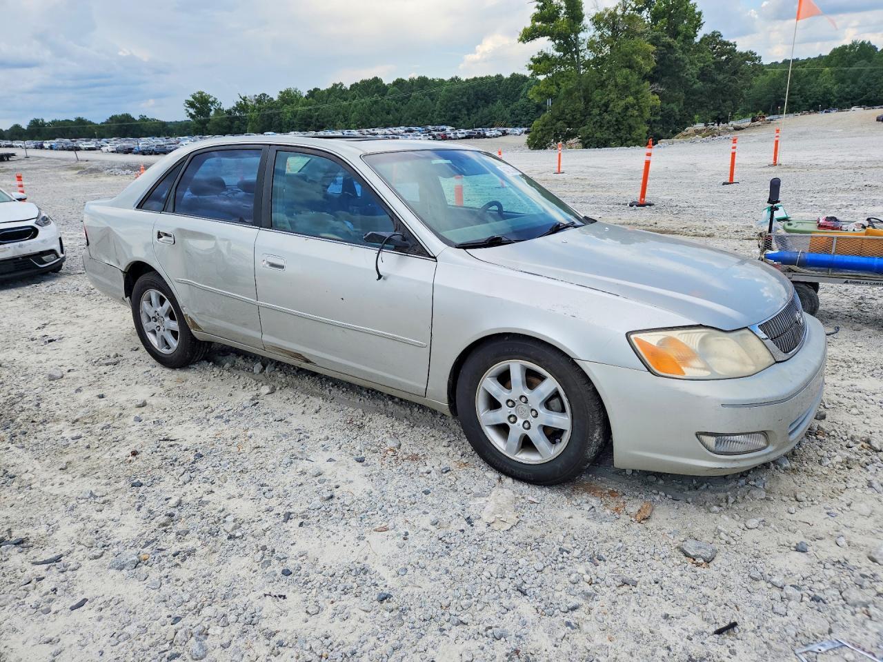 2000 Toyota Avalon Xls - Image 4