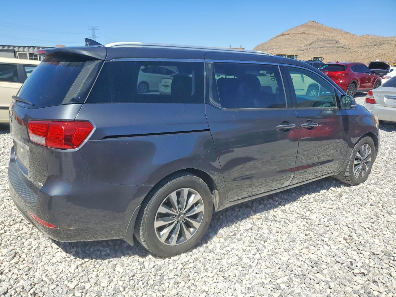 2015 Kia Sedona Sx - Фото 3