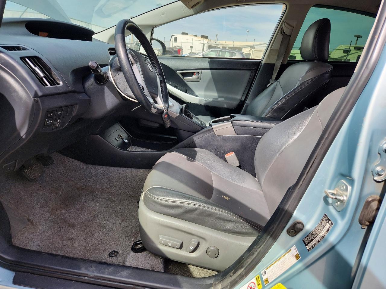 2014 Toyota Prius Five - Фото 7