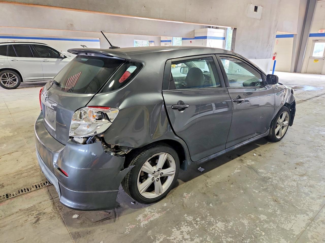 2010 Toyota Matrix S - Фото 3