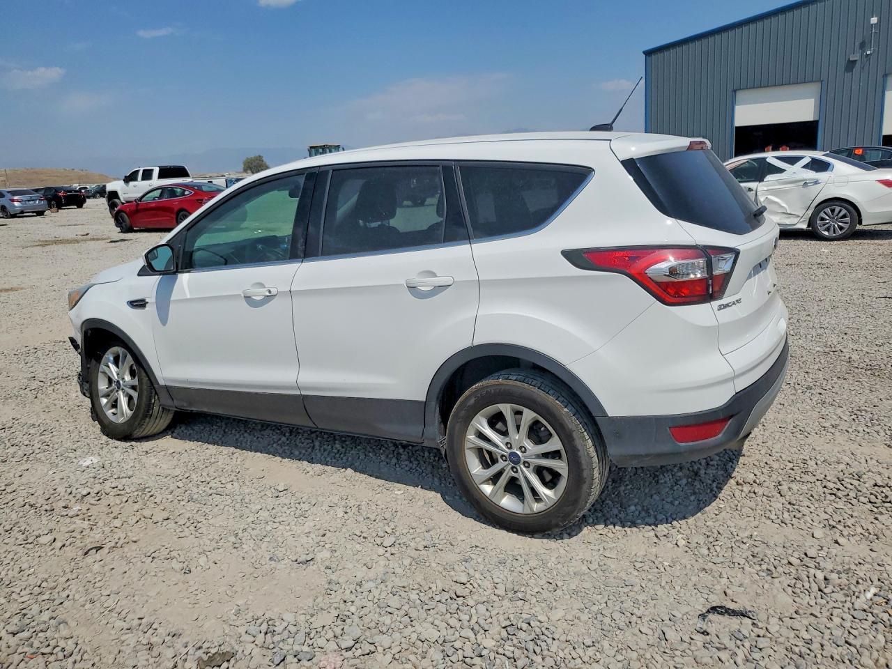 2017 Ford Escape Se - Фото 2
