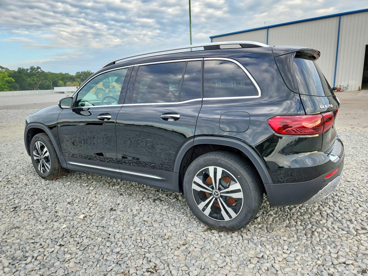 2026 Mercedes-Benz Glb 250 4Matic - Фото 2