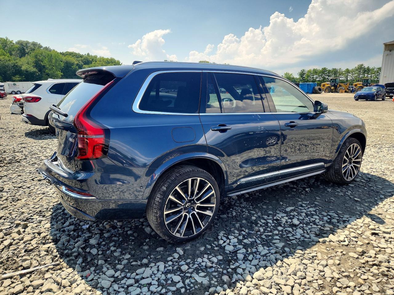 2026 Volvo Xc90 Plus - Image 3