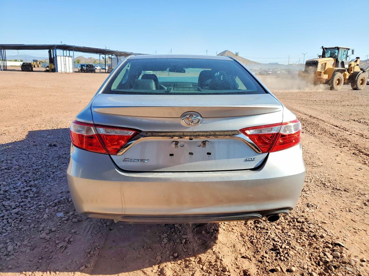 2017 Toyota Camry Se - Фото 6